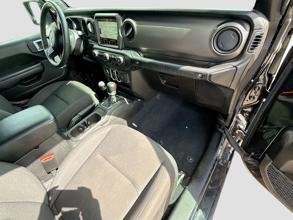 Used 2023 Jeep Wrangler Unlimited w/ Sun & Screen Package AWD/4WD image 36