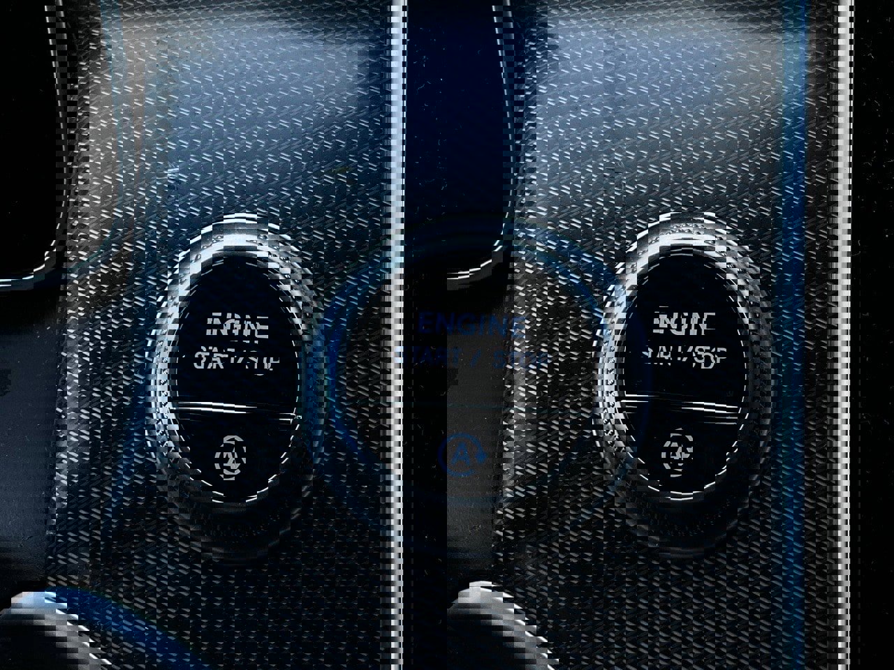 Used 2024 Mercedes-Benz GLC 300 4MATIC image 35