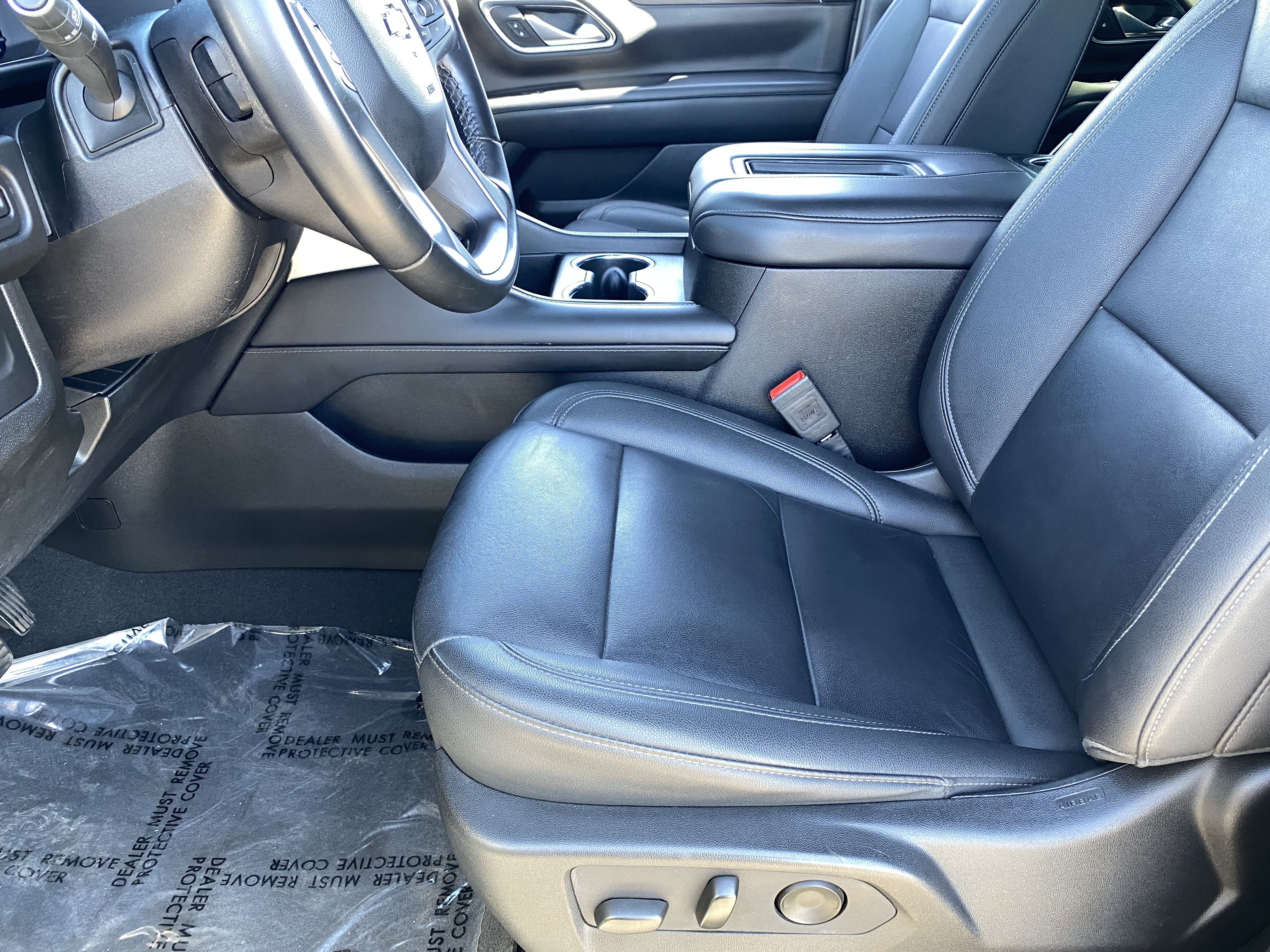 Used 2024 Chevrolet Suburban LT RWD image 20