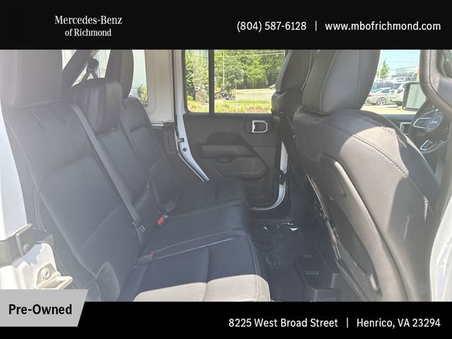 Used 2024 Jeep Wrangler Unlimited Sahara w/ Technology Group AWD/4WD image 16