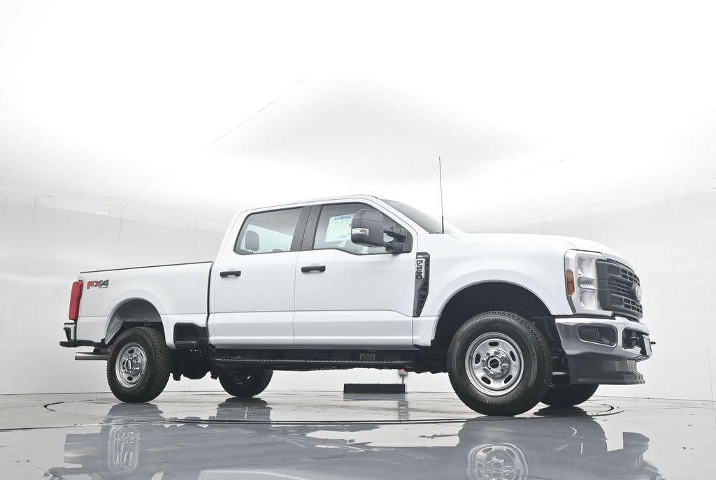 New 2026 Ford F250 XL w/ FX4 Off-Road Package image 3