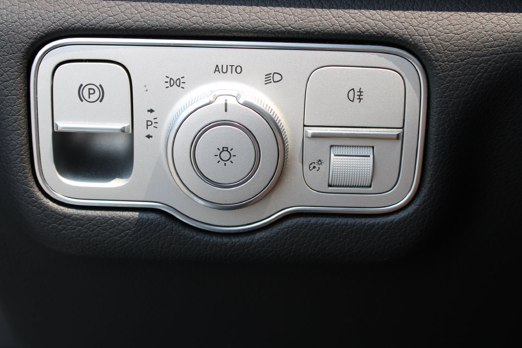 Used 2023 Mercedes-Benz GLS 580 4MATIC image 21