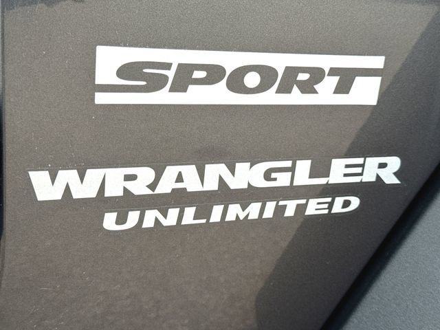 Used 2017 Jeep Wrangler Unlimited Sport w/ Quick Order Package 24S AWD/4WD image 28