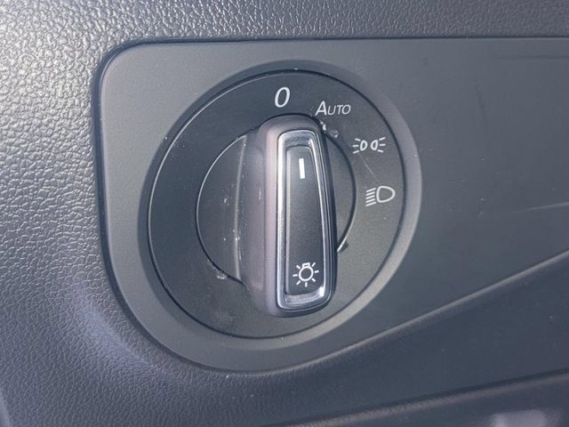 Used 2023 Volkswagen Tiguan SE R-Line FWD image 29