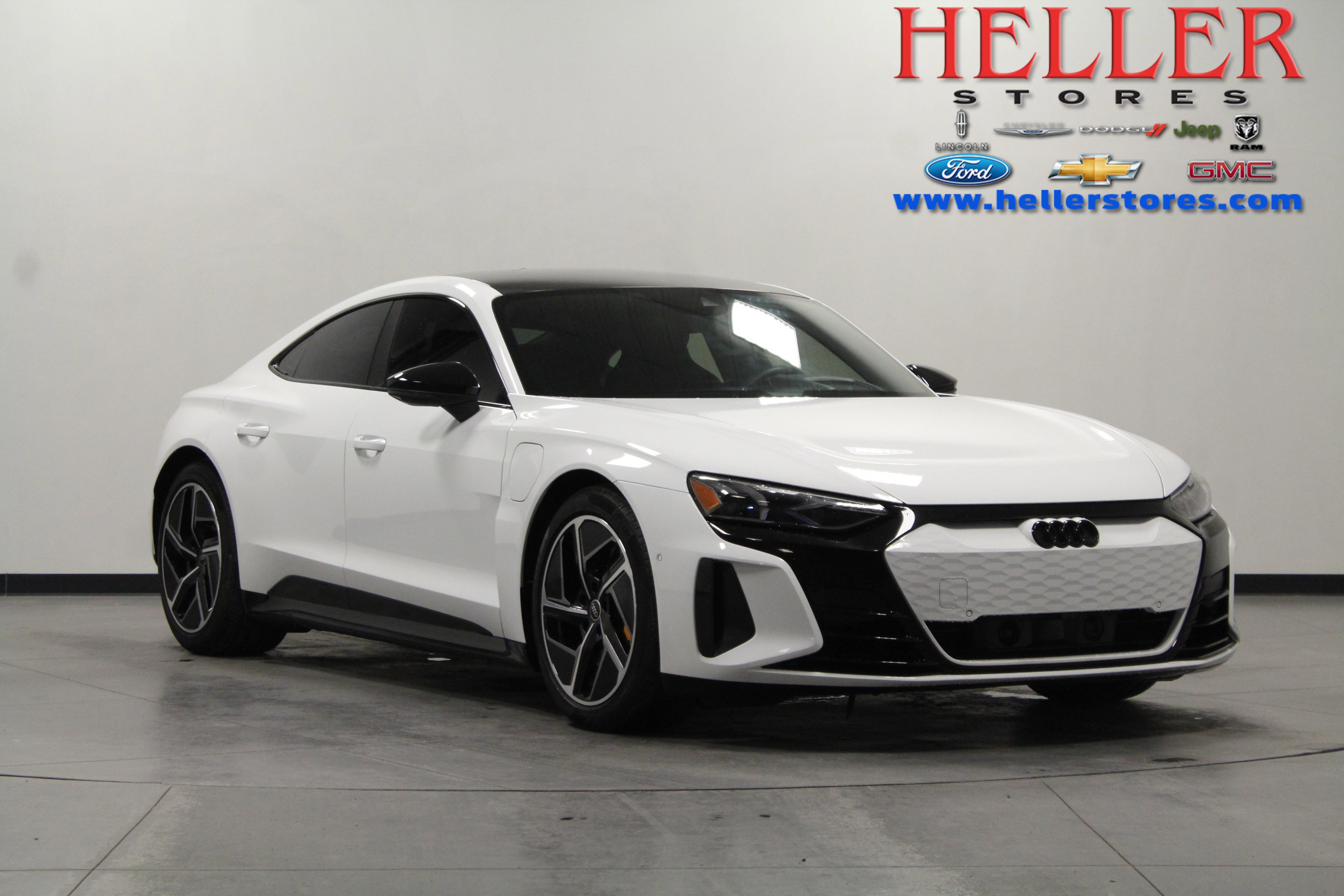 Used 2023 Audi RS e-tron GT w/ Carbon Performance Package image 1