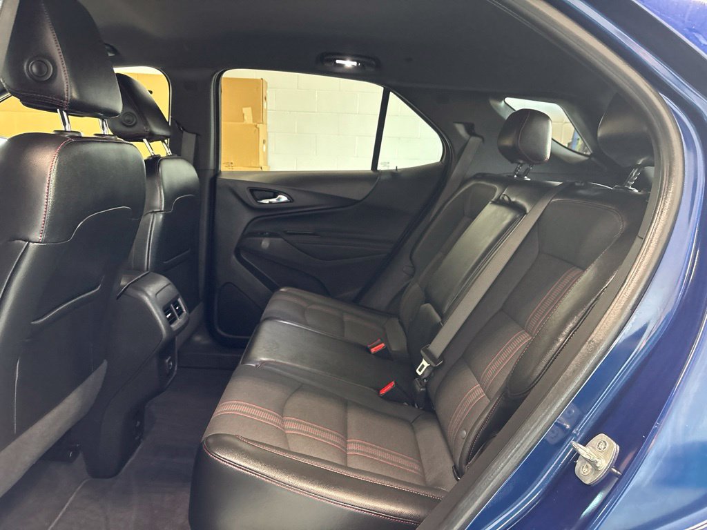 Used 2023 Chevrolet Equinox RS AWD/4WD image 32