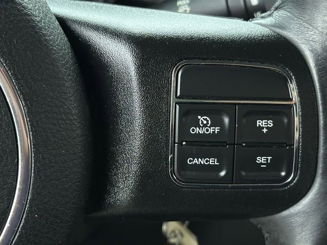 Used 2015 Jeep Wrangler Sahara AWD/4WD image 29