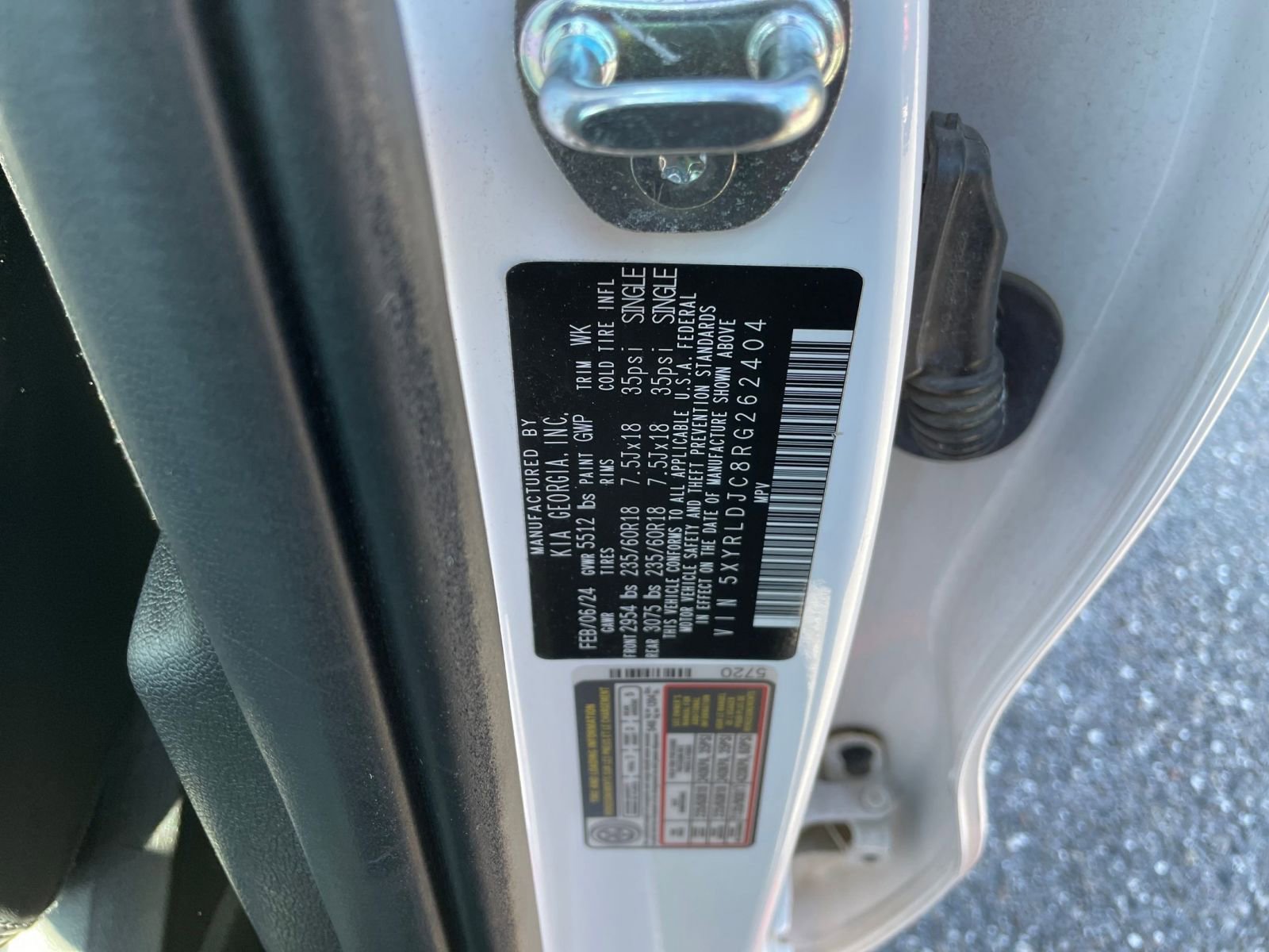 Used 2024 Kia Sorento S image 31