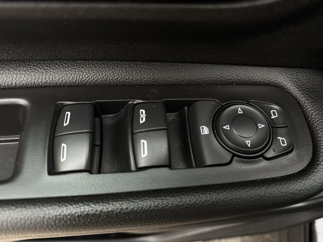 Used 2021 GMC Terrain SLE w/ Driver Convenience Package image 23