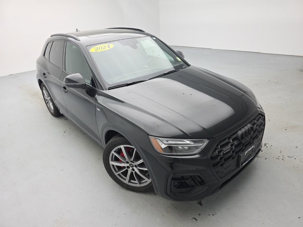 Used 2024 Audi Q5 e Premium Plus w/ Premium Plus Package AWD/4WD image 2