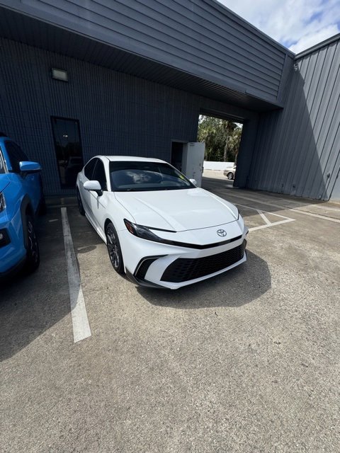 Used 2025 Toyota Camry SE