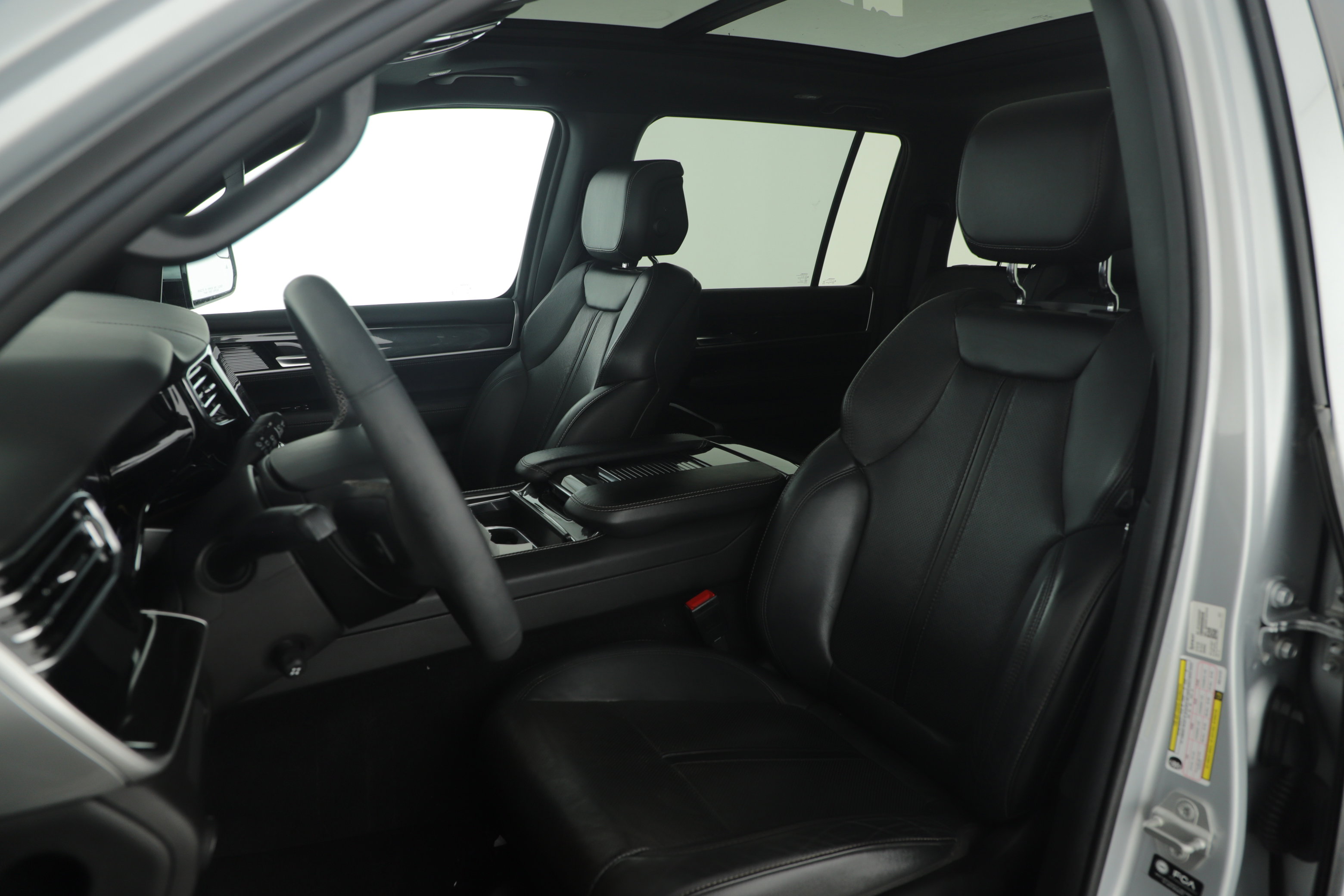 Used 2022 Jeep Wagoneer Series I w/ Premium Group I image 16