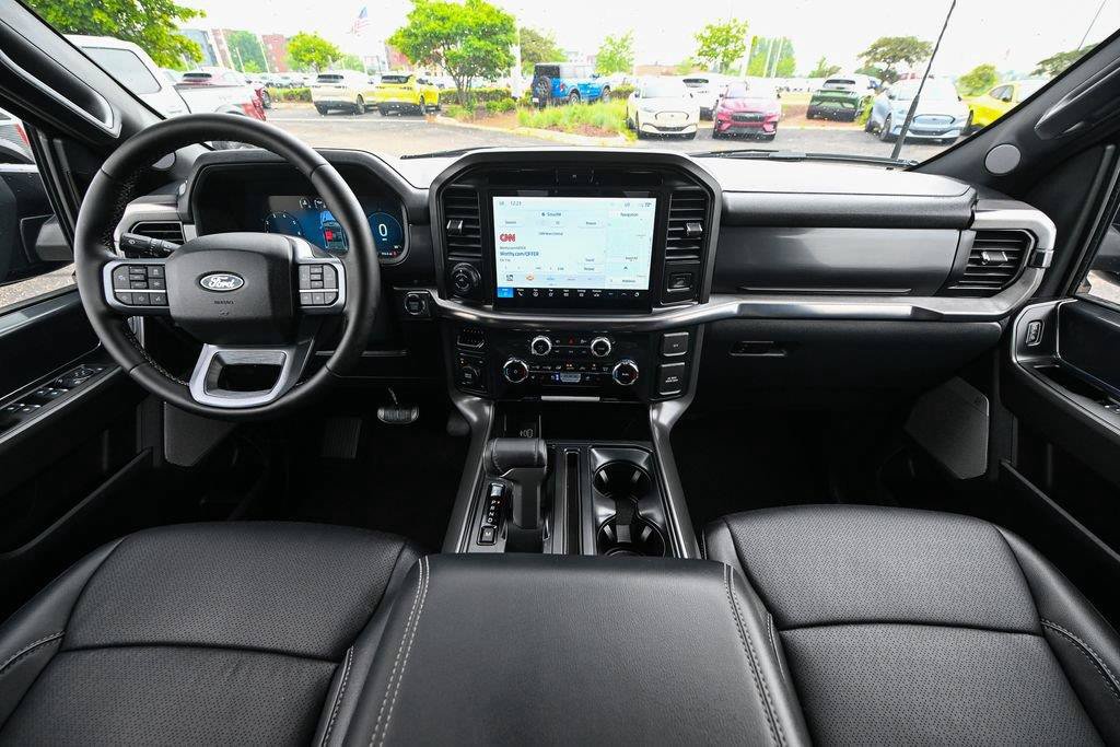 Used 2025 Ford F150 Lariat AWD/4WD image 30