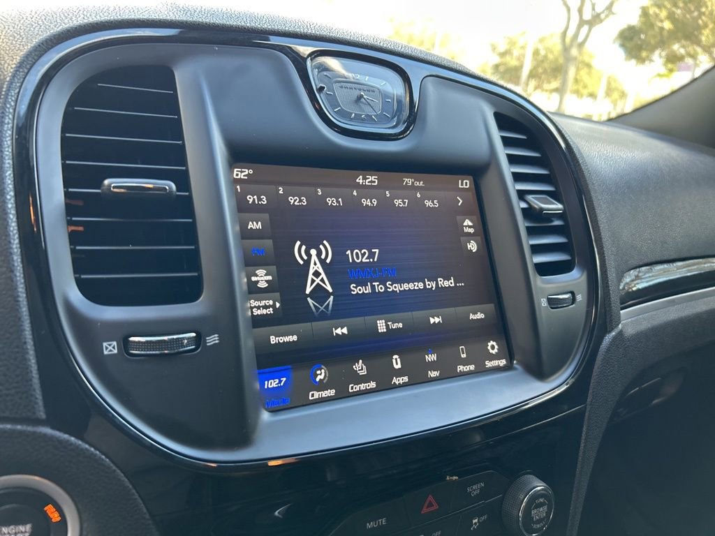 Used 2023 Chrysler 300 S image 7