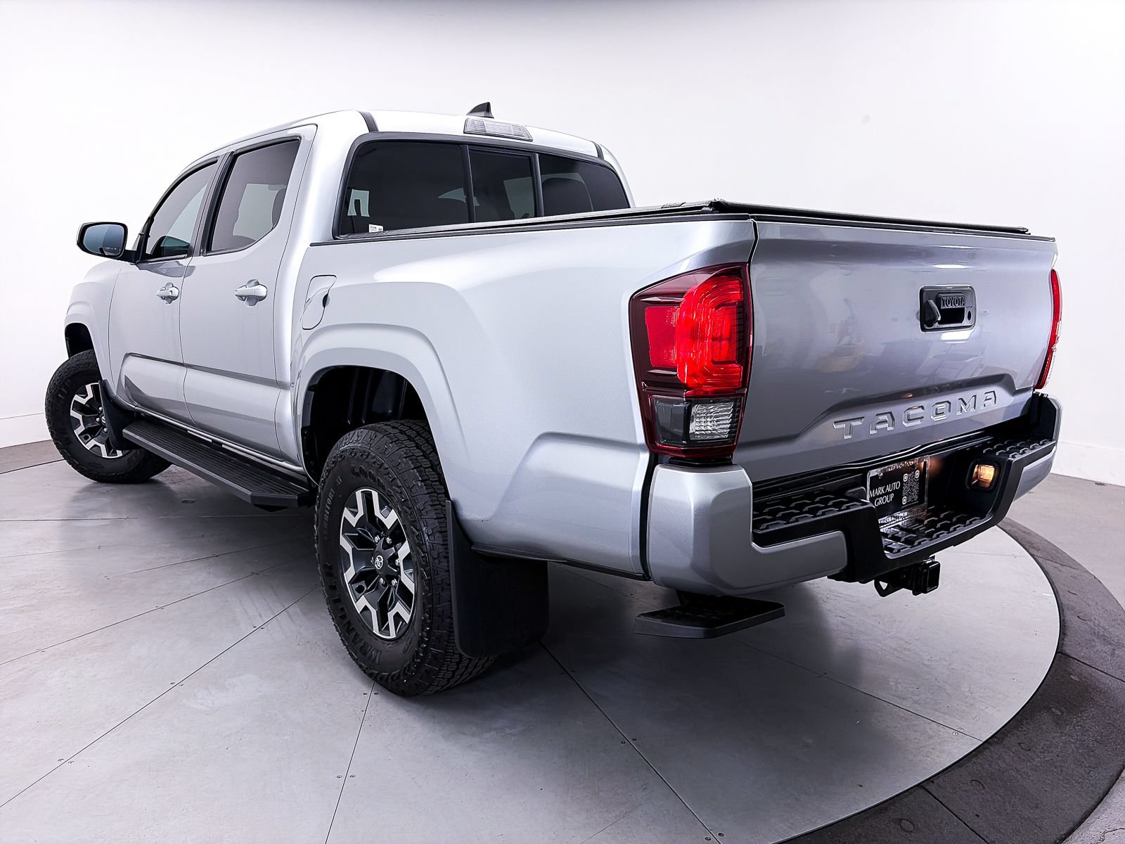 Used 2023 Toyota Tacoma SR w/ SR Convenience Package RWD image 3