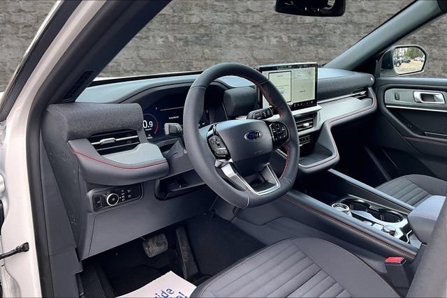 New 2026 Ford Explorer ST-Line w/ ST-Line Street Pack AWD/4WD image 7