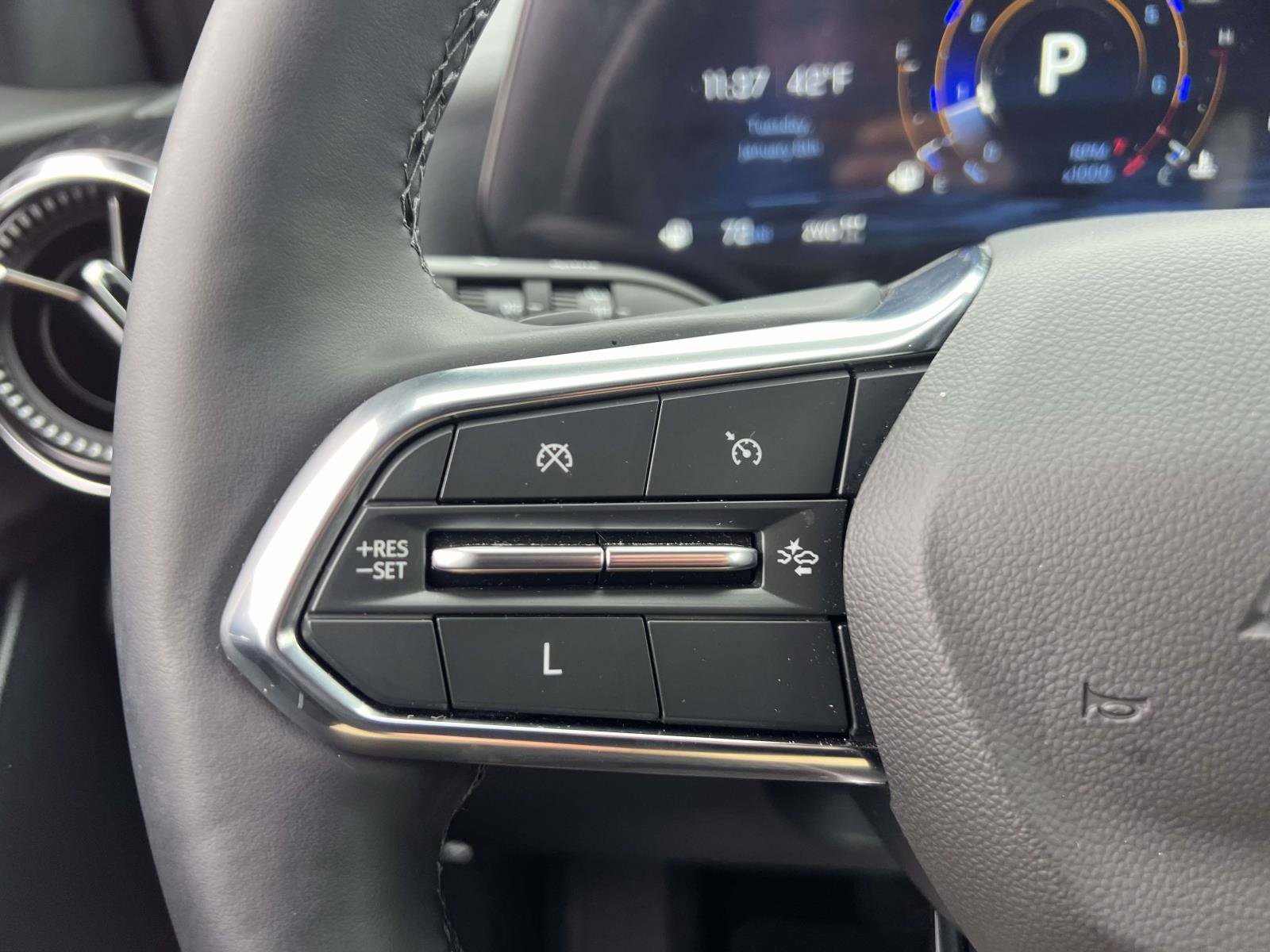 Certified 2025 Chevrolet Equinox LT w/ Safety and Technology Package image 27