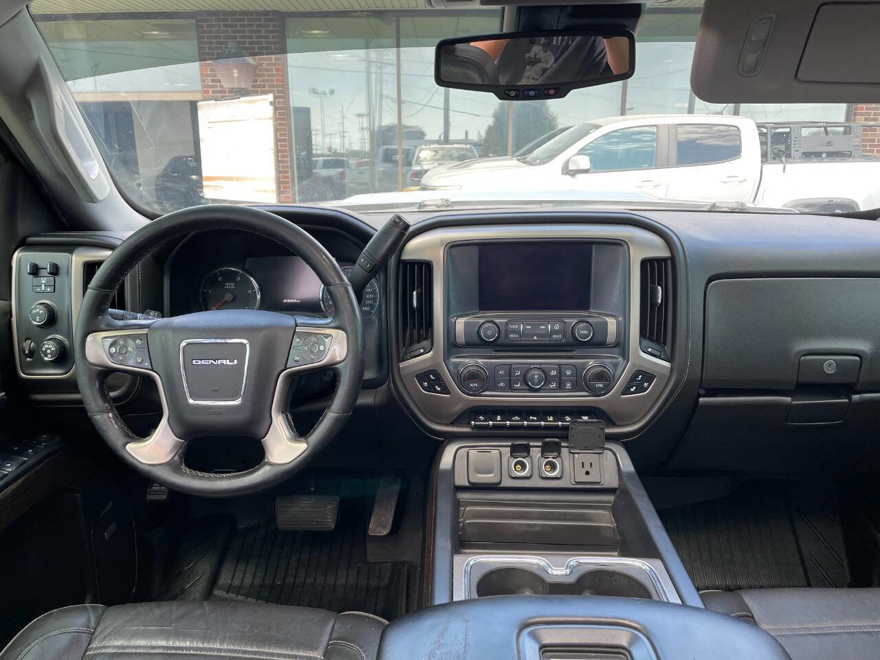 Used 2019 GMC Sierra 3500 Denali w/ Duramax Plus Package image 24
