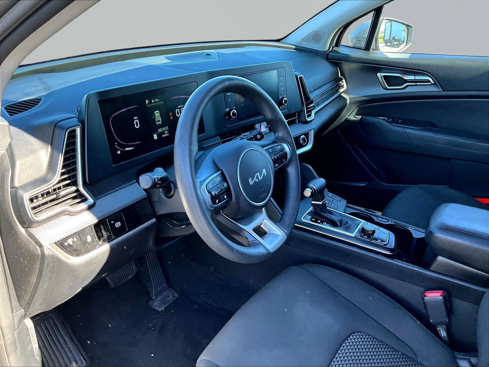 Used 2023 Kia Sportage LX AWD/4WD image 17