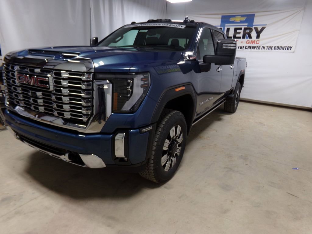 New 2025 GMC Sierra 2500 Denali w/ Technology Package image 3
