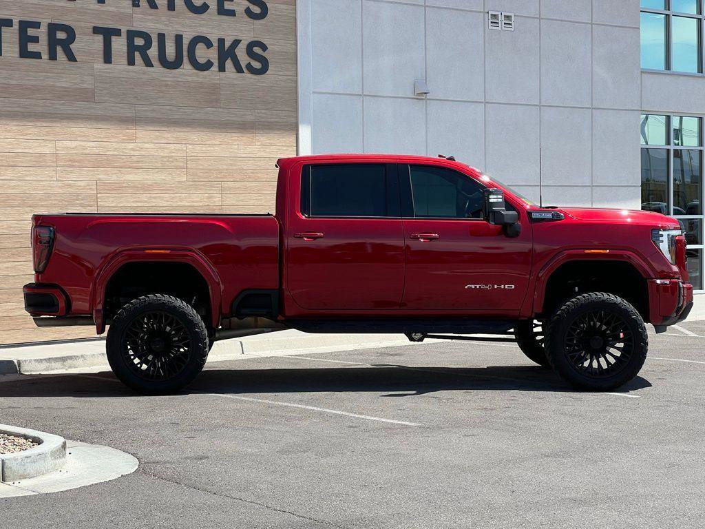 Used 2024 GMC Sierra 2500 AT4 w/ AT4 Preferred Package image 9