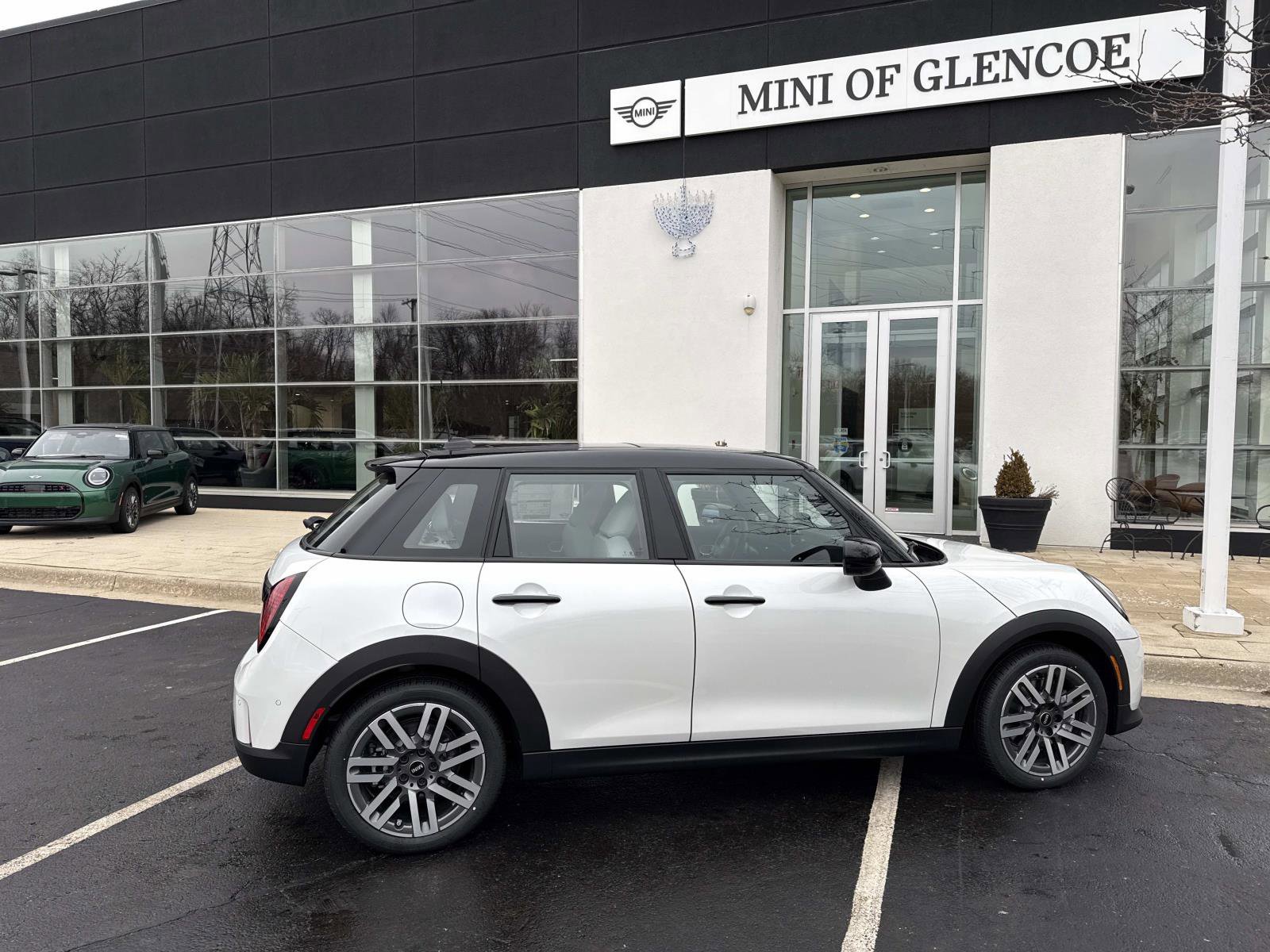 New 2026 MINI Cooper 4-Door Hardtop FWD image 5