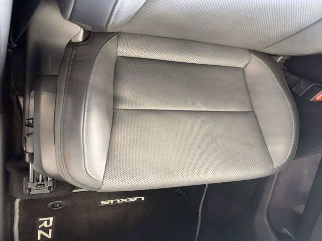 Used 2024 Lexus RZ 300e Premium w/ Accessory Package (Z1) image 18