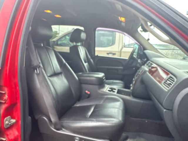 Used 2010 Chevrolet Silverado 1500 LTZ w/ Convenience Package AWD/4WD image 7