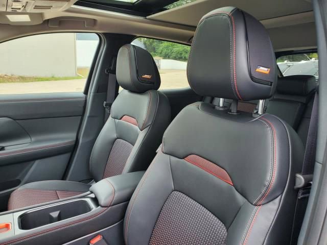 New 2026 Nissan Kicks SR w/ SR Premium Package image 17