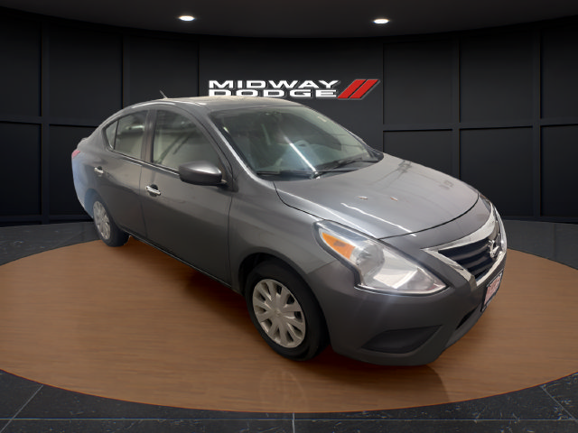 Used 2019 Nissan Versa SV FWD image 1