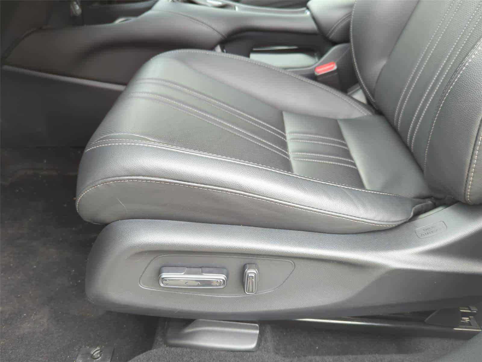 Used 2025 Honda HR-V EX-L image 15