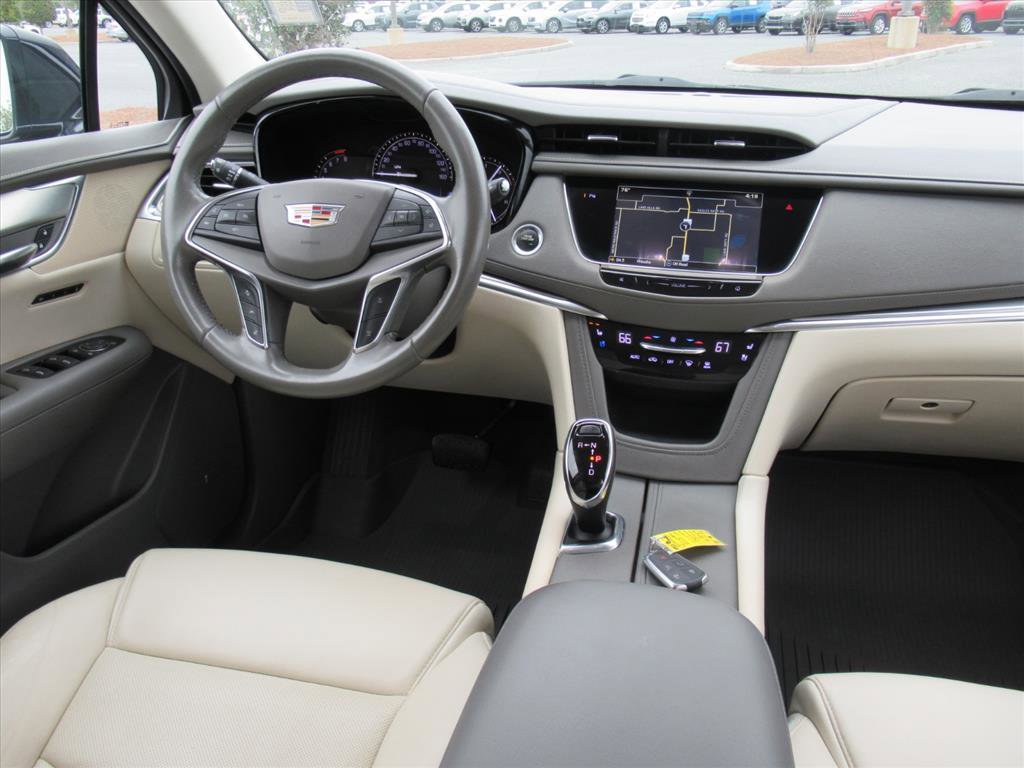 Used 2019 Cadillac XT5 Premium Luxury FWD image 13