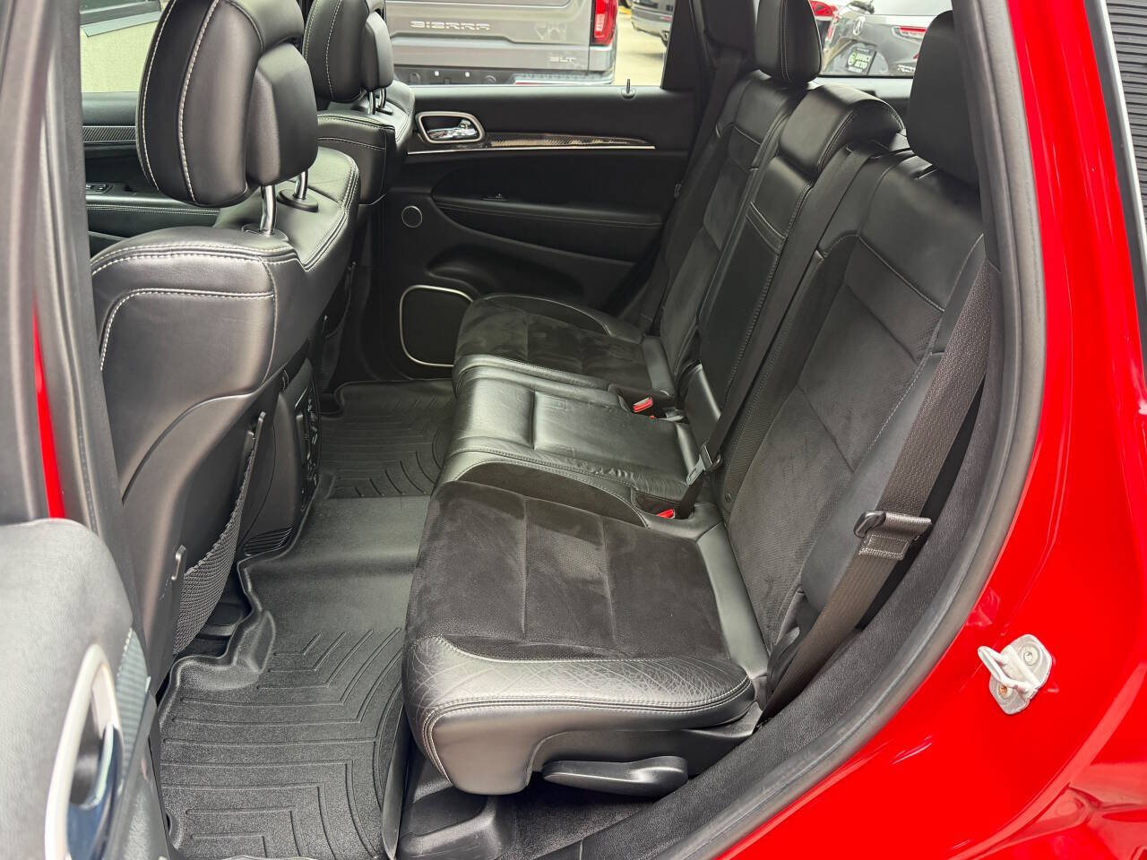 Used 2014 Jeep Grand Cherokee SRT8 w/ Luxury Group II AWD/4WD image 18
