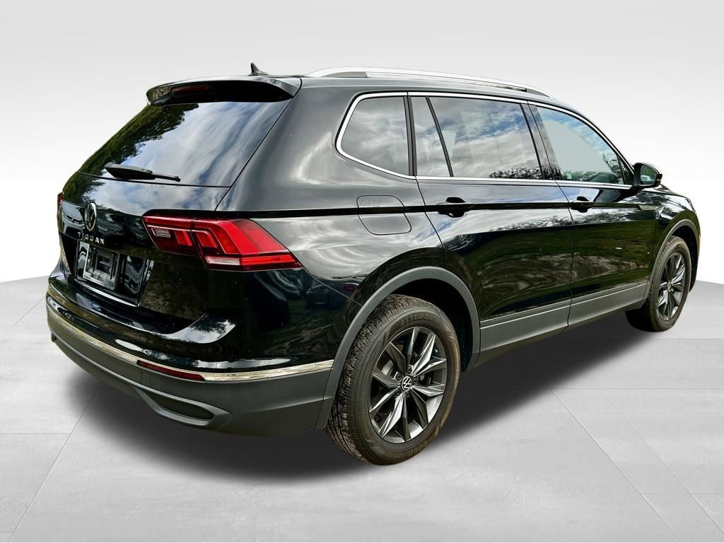 Used 2023 Volkswagen Tiguan SE image 5