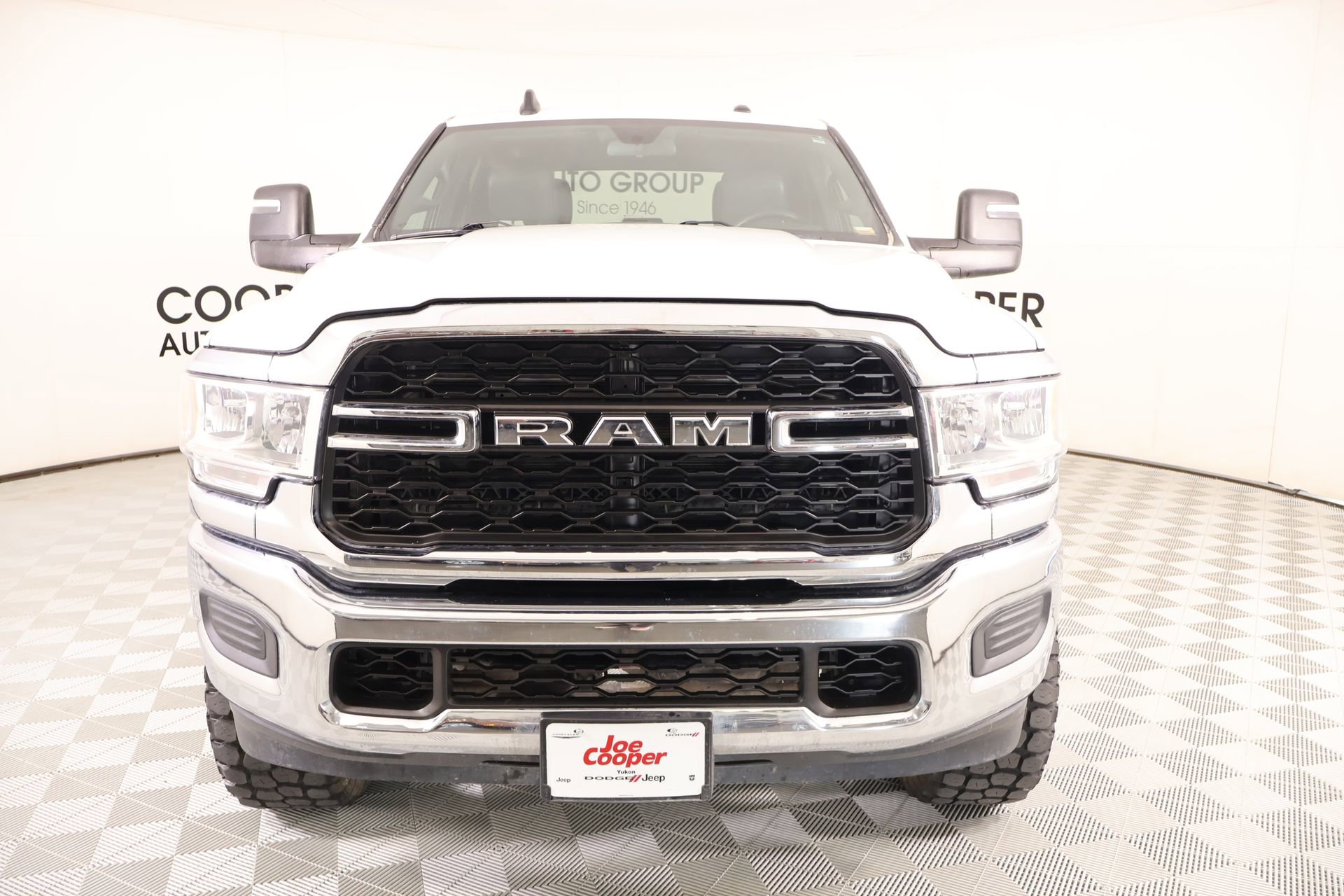 Used 2023 RAM 2500 Tradesman w/ Chrome Appearance Group AWD/4WD image 8