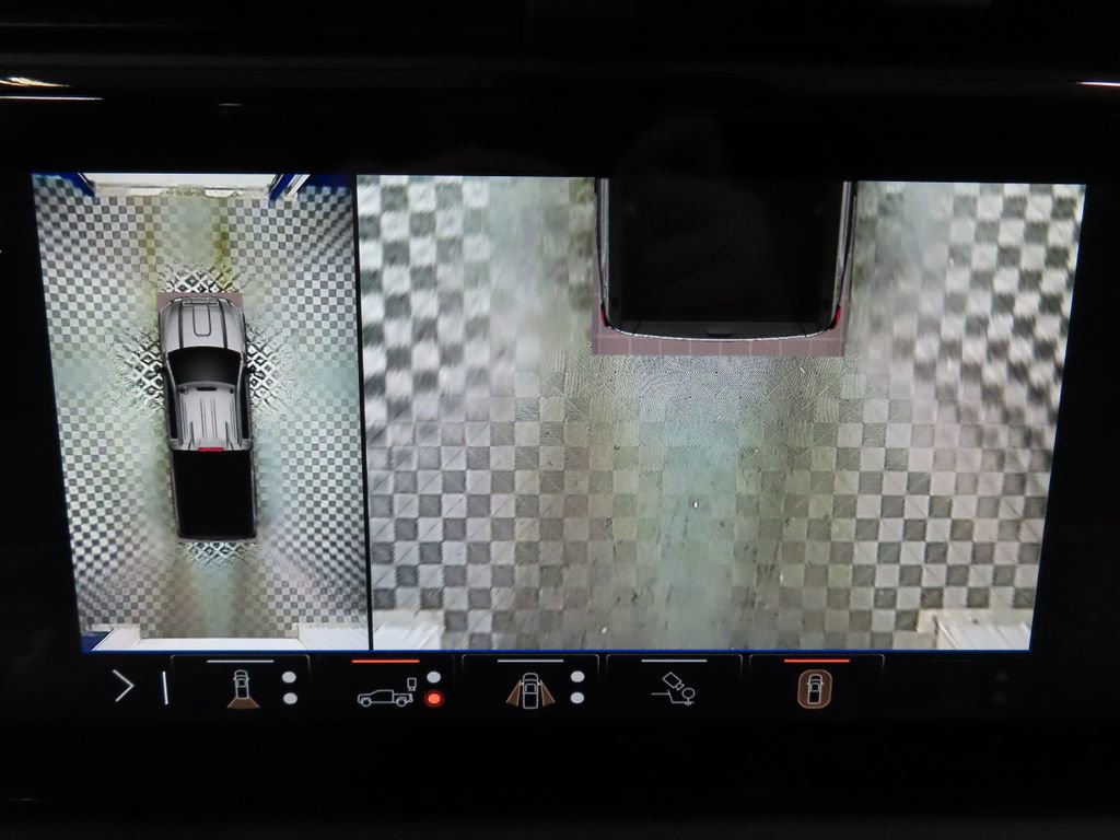 Used 2025 GMC Sierra 2500 AT4 w/ AT4 Premium Plus Package image 21