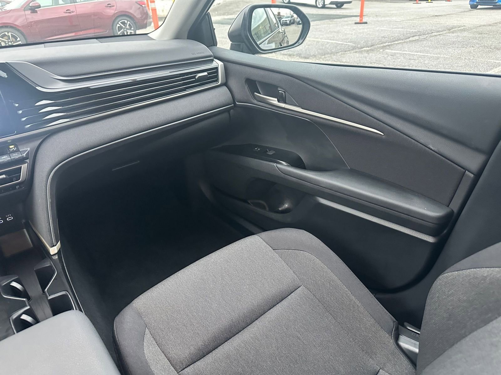 Used 2025 Toyota Camry LE image 34