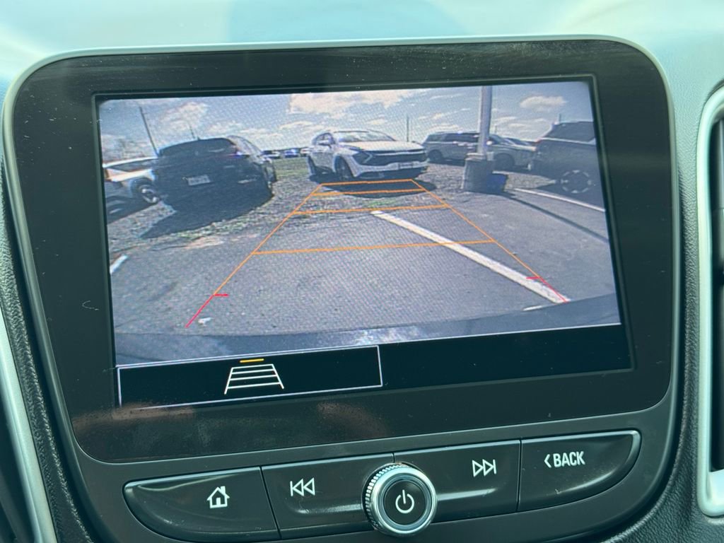 Used 2022 Chevrolet Malibu LS image 25