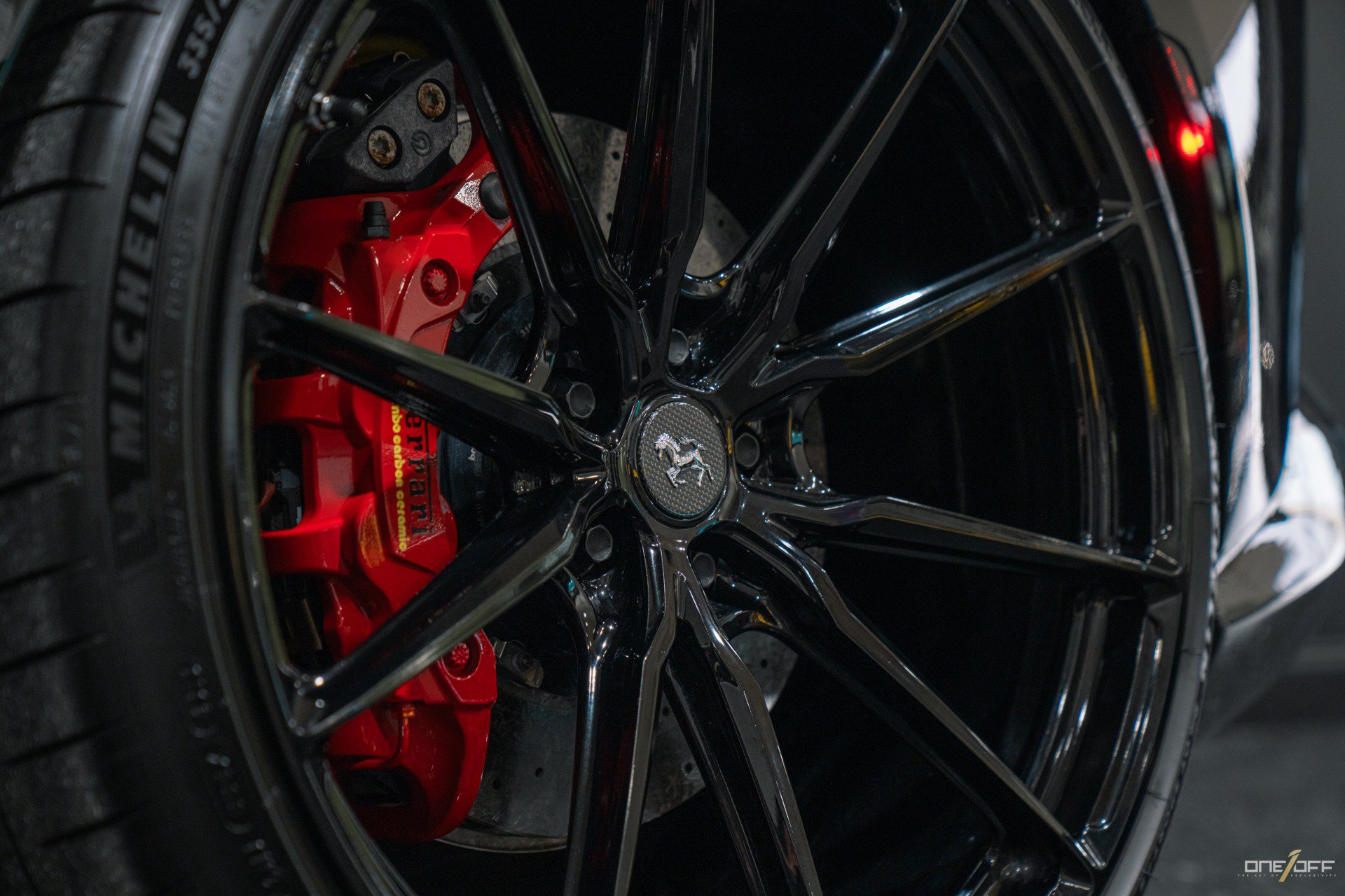 Used 2018 Ferrari 812 Superfast RWD image 4