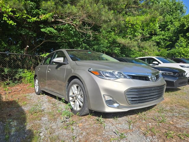 Used 2014 Toyota Avalon XLE FWD image 2