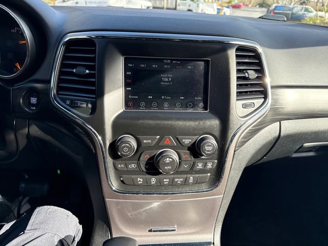 Used 2019 Jeep Grand Cherokee Laredo image 23