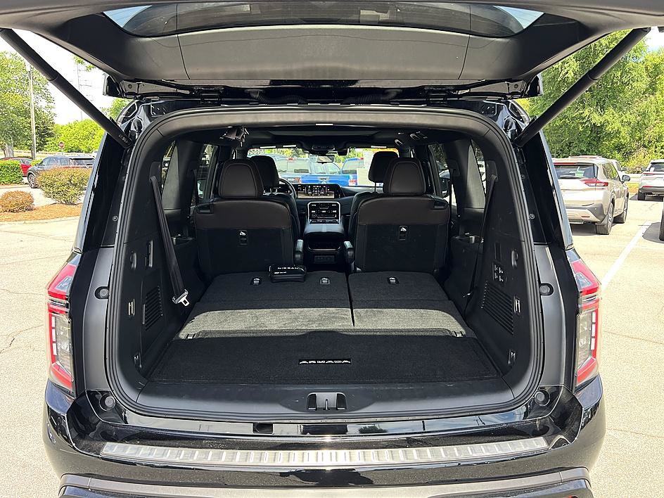 Certified 2025 Nissan Armada Platinum AWD/4WD image 15