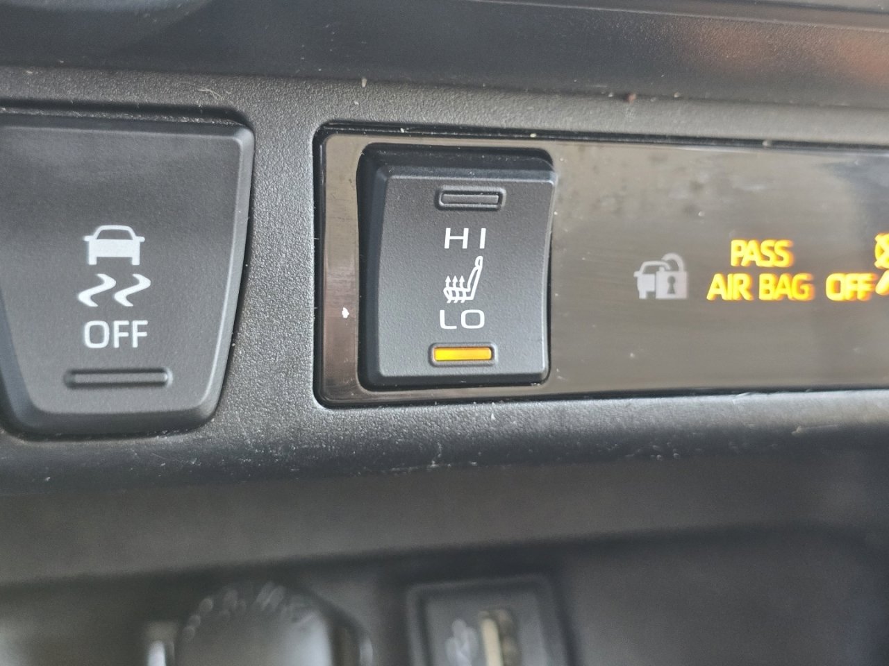 Certified 2023 Toyota RAV4 XLE Premium FWD image 7