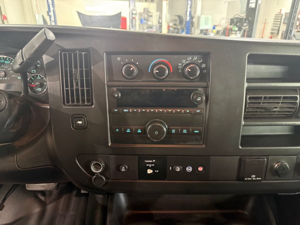 Used 2018 GMC Savana 2500 w/ Driver Convenience Package RWD image 23