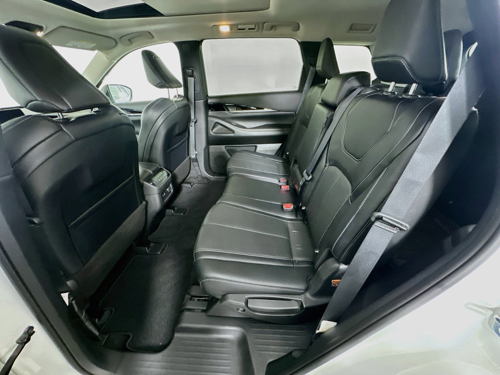 Used 2024 INFINITI QX60 Pure FWD image 30