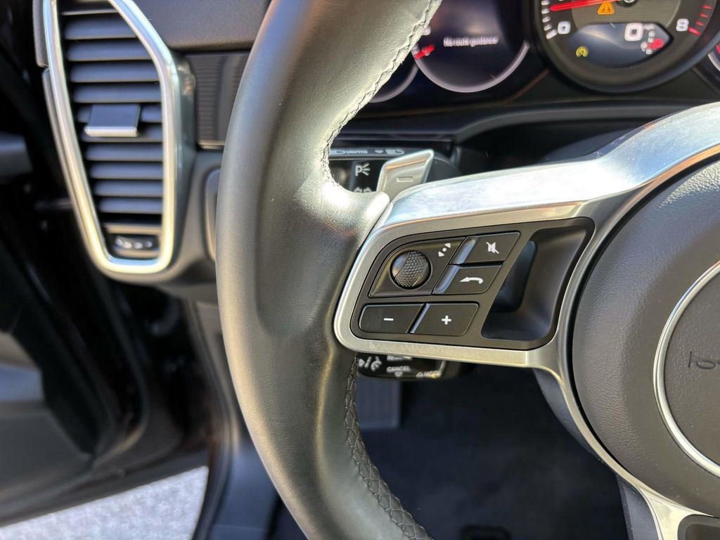 Certified 2022 Porsche Cayenne image 27