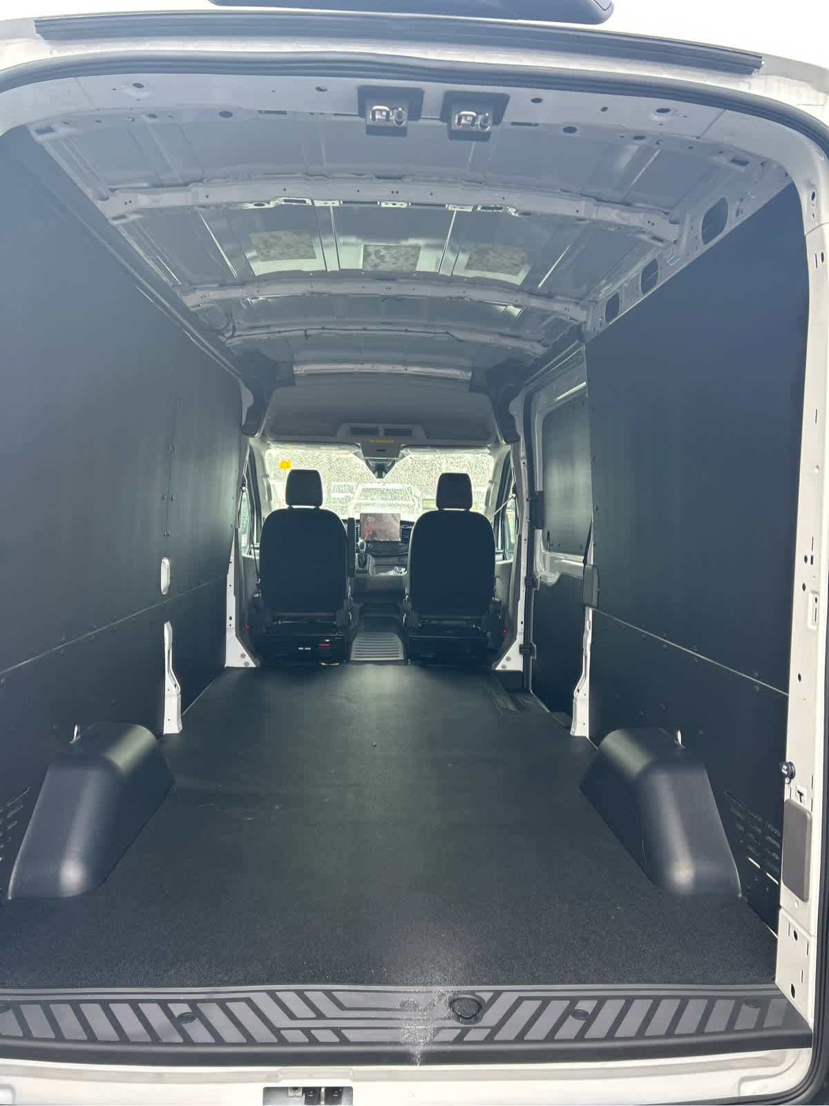 New 2026 Ford Transit 250 148 Medium Roof w/ Load Area Protection Package RWD image 13