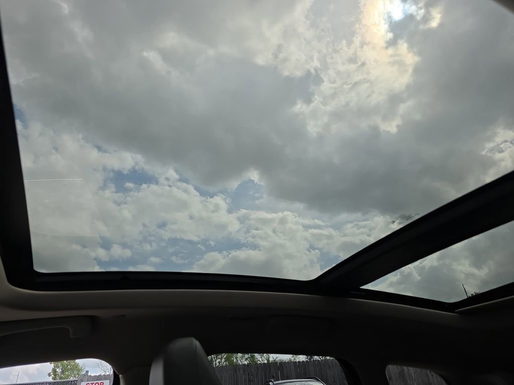 Used 2025 Lincoln Corsair Grand Touring w/ Equipment Group 301A image 27