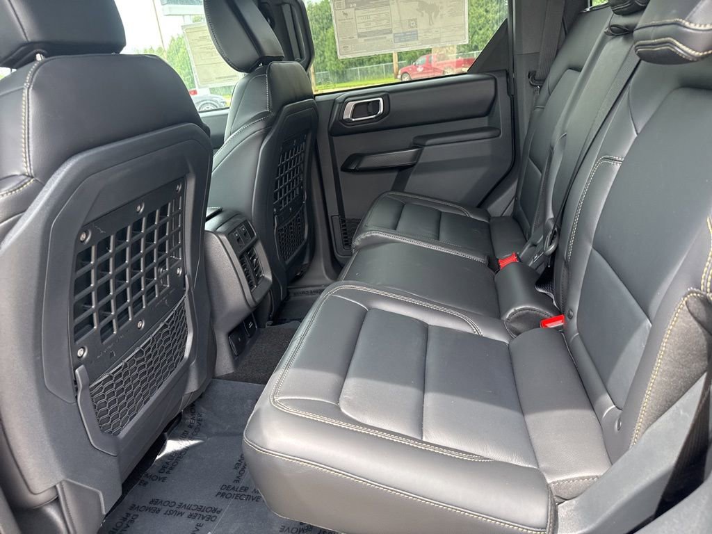 New 2025 Ford Bronco Badlands image 17