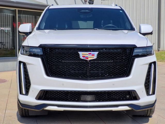 Used 2023 Cadillac Escalade ESV V AWD/4WD image 2